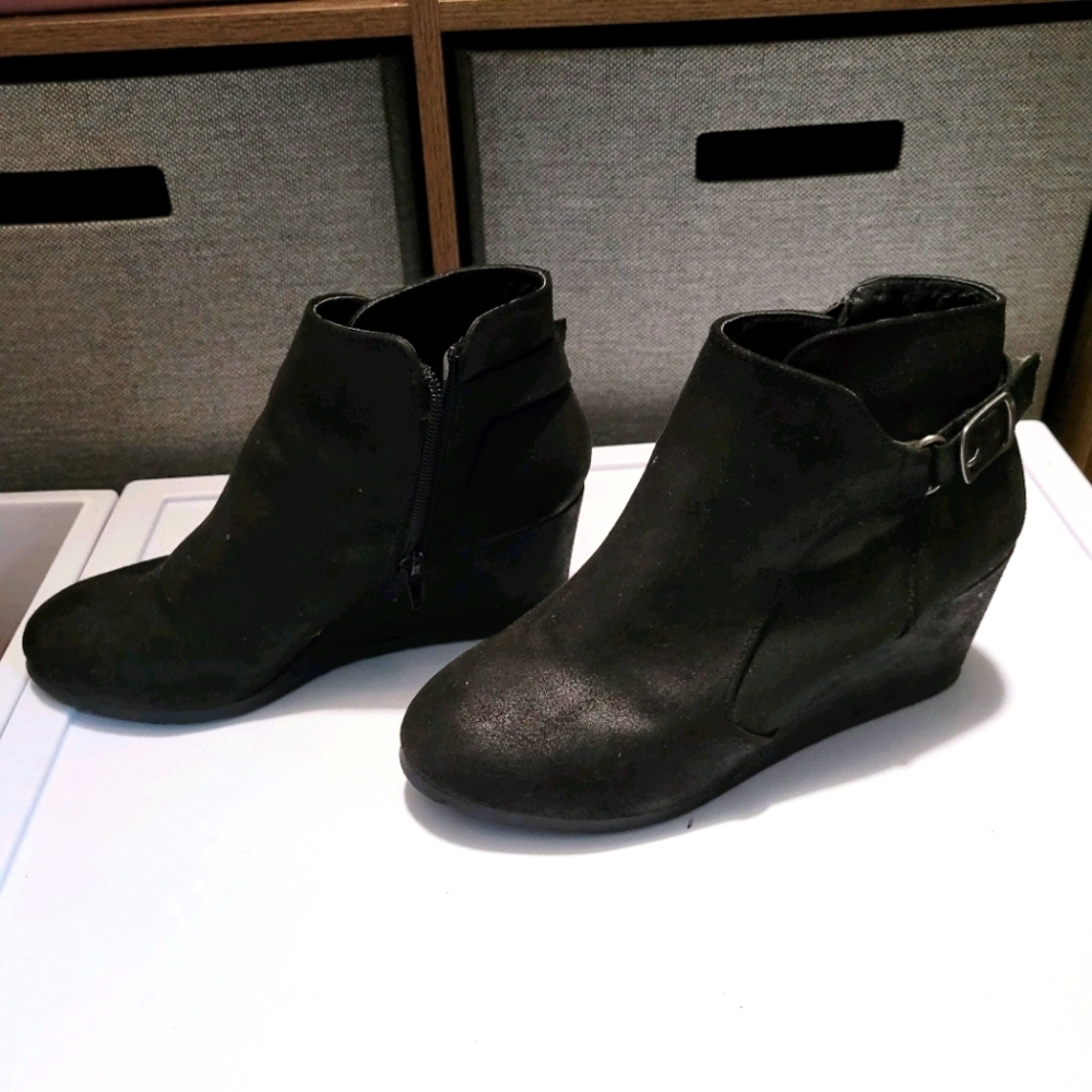 DSW Black Suede Wedges